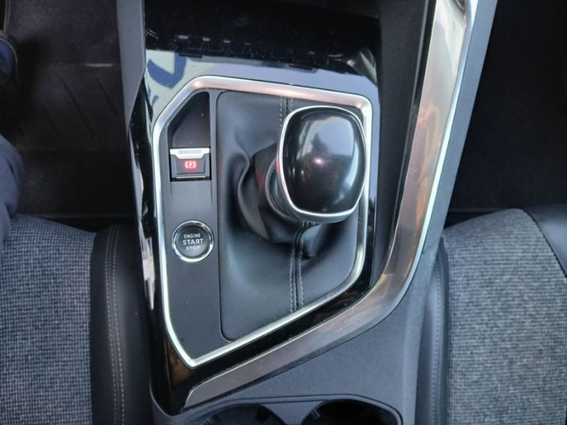 Photo 24 de l'offre de PEUGEOT 3008 II 1.5 BlueHDi 130 BVM6 ALLURE Camera ADML 1ère Main à 16450€ chez Mérignac auto