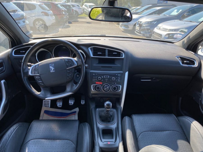 Photo 5 de l'offre de CITROEN DS4 1.6 THP 200 BVM6 SPORT CHIC CUIR JA18 Radars à 10490€ chez Mérignac auto