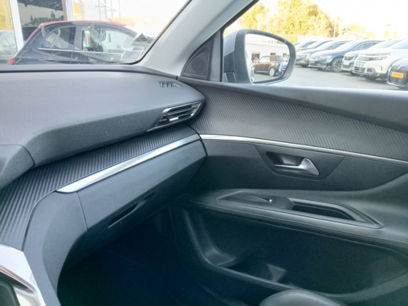 Photo 26 de l'offre de PEUGEOT 3008 II 1.5 BlueHDi 130 BVM6 ALLURE Camera ADML 1ère Main à 16450€ chez Mérignac auto