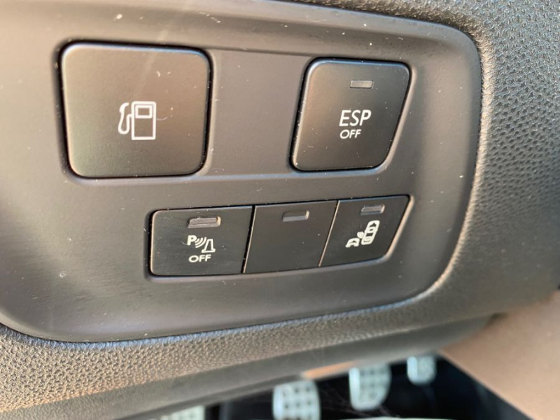 Photo 21 de l'offre de CITROEN DS4 1.6 THP 200 BVM6 SPORT CHIC CUIR JA18 Radars à 10490€ chez Mérignac auto