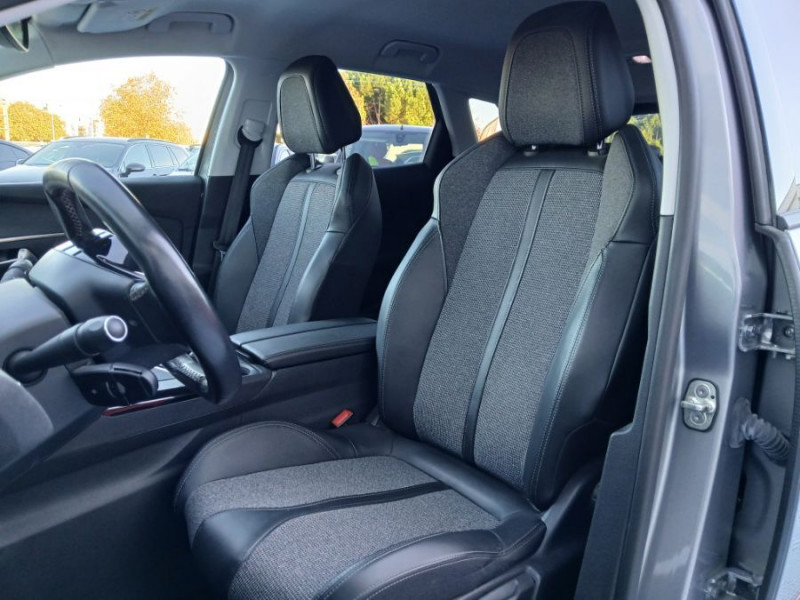 Photo 5 de l'offre de PEUGEOT 3008 II 1.5 BlueHDi 130 BVM6 ALLURE Camera ADML 1ère Main à 16450€ chez Mérignac auto