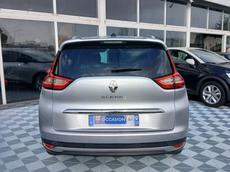 Photo 9 de l'offre de RENAULT GRAND SCENIC IV 1.6 DCI 130 BVM6 INTENS TOIT Pano 7PL Suivi. à 17490€ chez Mérignac auto