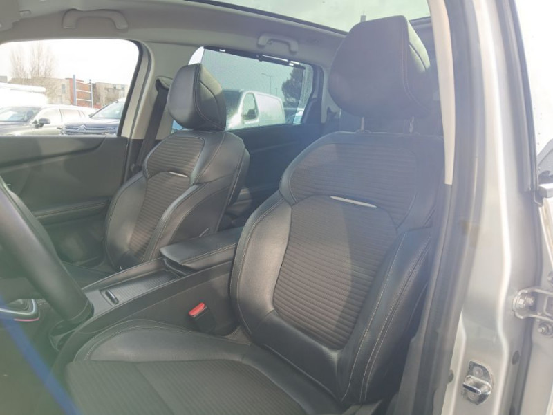 Photo 14 de l'offre de RENAULT GRAND SCENIC IV 1.6 DCI 130 BVM6 INTENS TOIT Pano 7PL Suivi. à 17490€ chez Mérignac auto