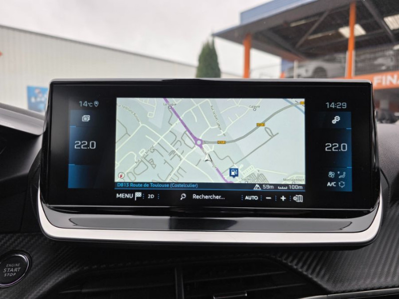 Photo 8 de l'offre de PEUGEOT 2008 II 1.5 BlueHDi 130 EAT8 ALLURE PACK Cockpit 3D Attel. à 20450€ chez Mérignac auto