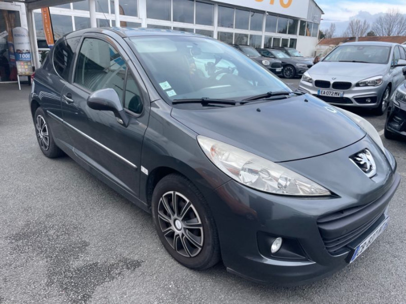 Photo 10 de l'offre de PEUGEOT 207 SOCIETE 1.4 HDI 68 SOCIETE 2Places Ph.2 CLIM Attel. Distri Neuve à 6290€ chez Mérignac auto