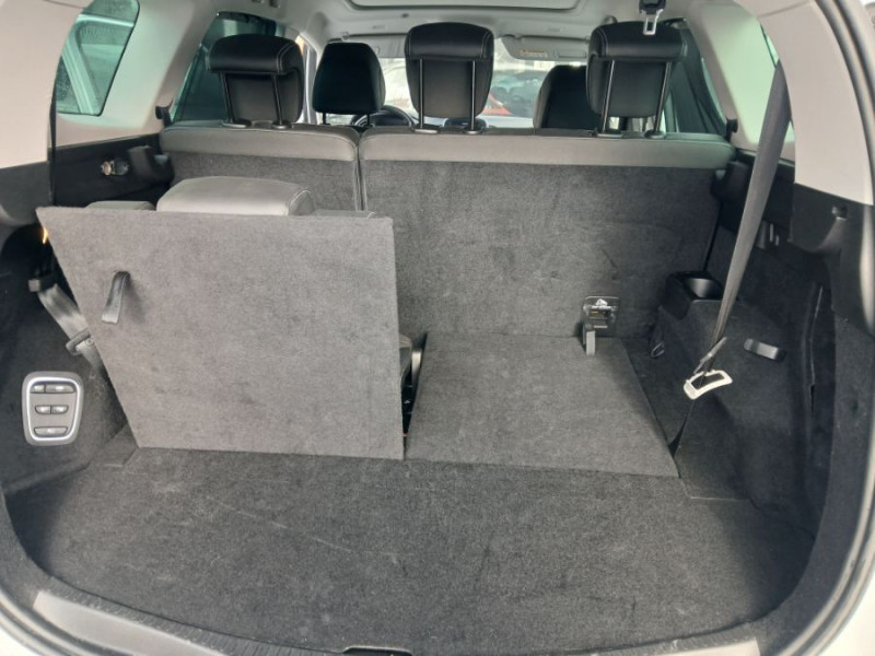 Photo 44 de l'offre de RENAULT GRAND SCENIC IV 1.6 DCI 130 BVM6 INTENS TOIT Pano 7PL Suivi. à 17490€ chez Mérignac auto