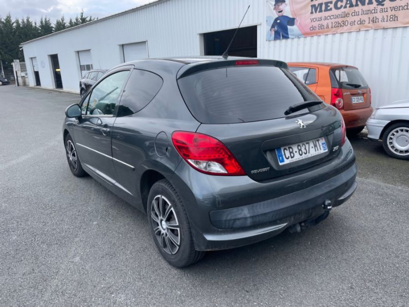 Photo 7 de l'offre de PEUGEOT 207 SOCIETE 1.4 HDI 68 SOCIETE 2Places Ph.2 CLIM Attel. Distri Neuve à 6290€ chez Mérignac auto