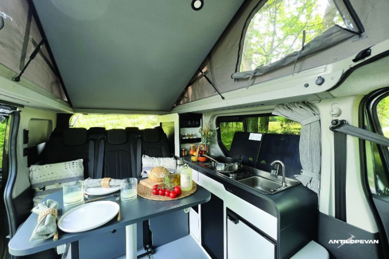 Photo 14 de l'offre de RENAULT TRAFIC VAN ANTILOPE VAN Aménagé FLEX 5 2.0 DCi 150 EDC L1 5PL Attel+Pte Vélo Tout Equipé à 65950€ chez Mérignac auto