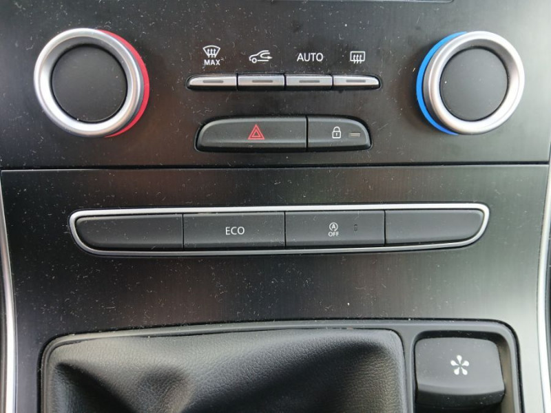 Photo 24 de l'offre de RENAULT GRAND SCENIC IV 1.6 DCI 130 BVM6 INTENS TOIT Pano 7PL Suivi. à 17490€ chez Mérignac auto