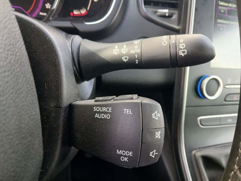 Photo 23 de l'offre de RENAULT GRAND SCENIC IV 1.6 DCI 130 BVM6 INTENS TOIT Pano 7PL Suivi. à 17490€ chez Mérignac auto