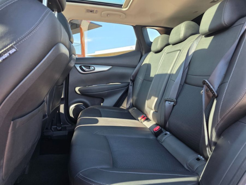 Photo 15 de l'offre de NISSAN QASHQAI 1.6 DCI 130 BVA TEKNA Mi CUIR TOIT Pano SC à 18980€ chez Mérignac auto