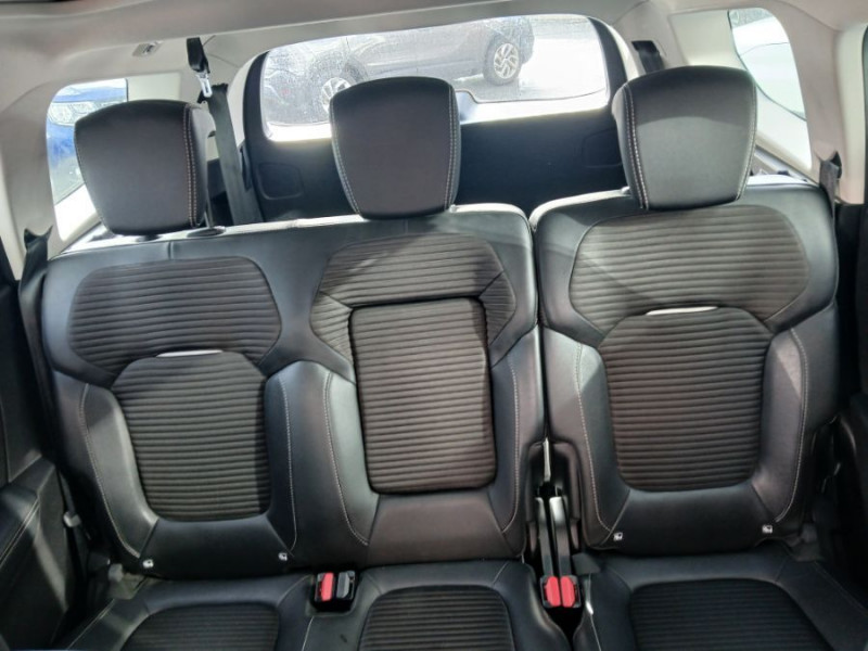 Photo 7 de l'offre de RENAULT GRAND SCENIC IV 1.6 DCI 130 BVM6 INTENS TOIT Pano 7PL Suivi. à 17490€ chez Mérignac auto