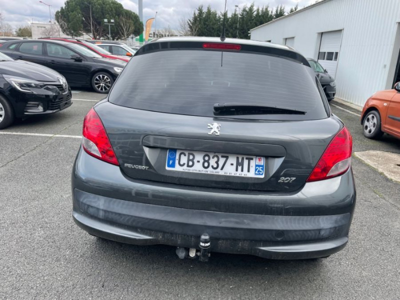 Photo 6 de l'offre de PEUGEOT 207 SOCIETE 1.4 HDI 68 SOCIETE 2Places Ph.2 CLIM Attel. Distri Neuve à 6290€ chez Mérignac auto