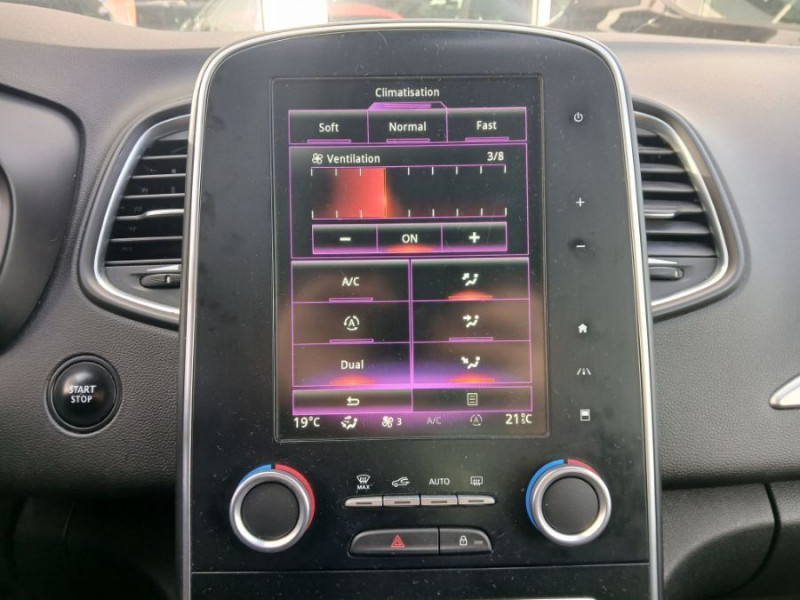 Photo 31 de l'offre de RENAULT GRAND SCENIC IV 1.6 DCI 130 BVM6 INTENS TOIT Pano 7PL Suivi. à 17490€ chez Mérignac auto