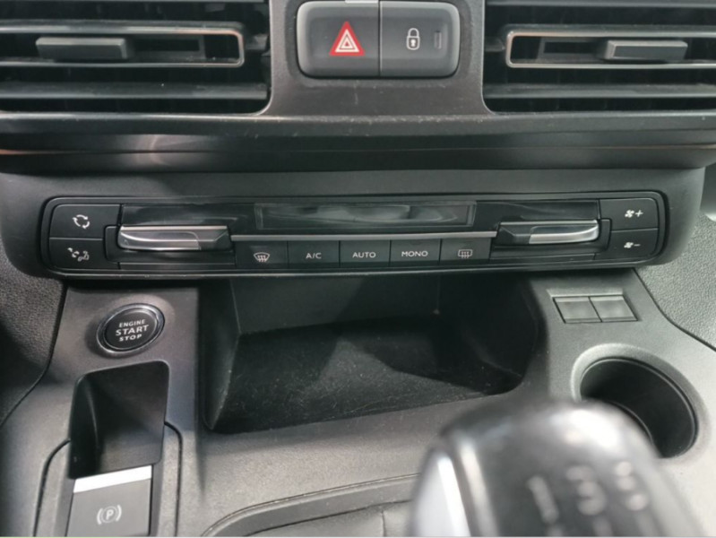 Photo 9 de l'offre de PEUGEOT RIFTER XL LONG 1.5 BlueHDi 100 BVM6 GT LINE 5PL GPS Camera JA17 à 21450€ chez Mérignac auto