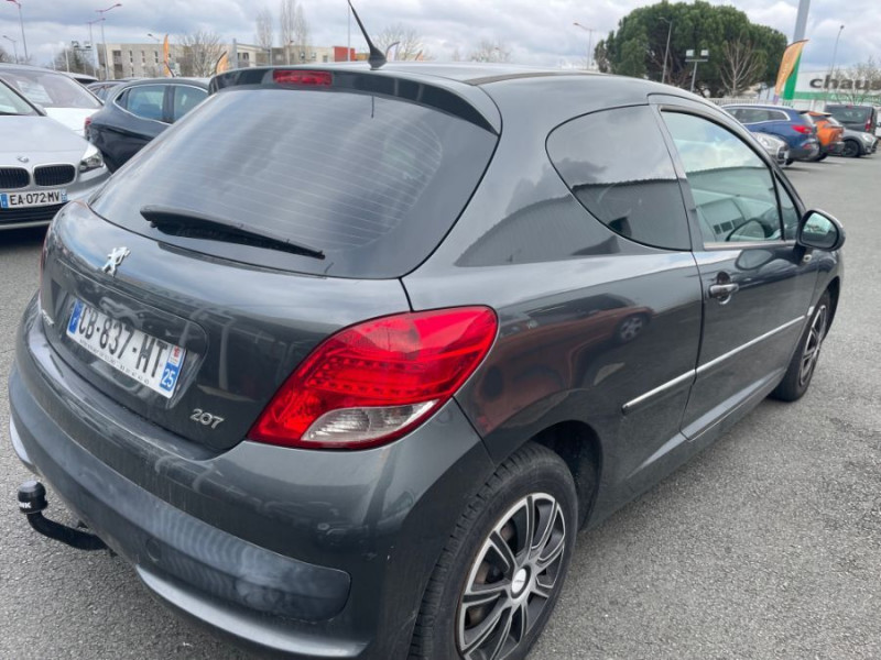 Photo 5 de l'offre de PEUGEOT 207 SOCIETE 1.4 HDI 68 SOCIETE 2Places Ph.2 CLIM Attel. Distri Neuve à 6290€ chez Mérignac auto