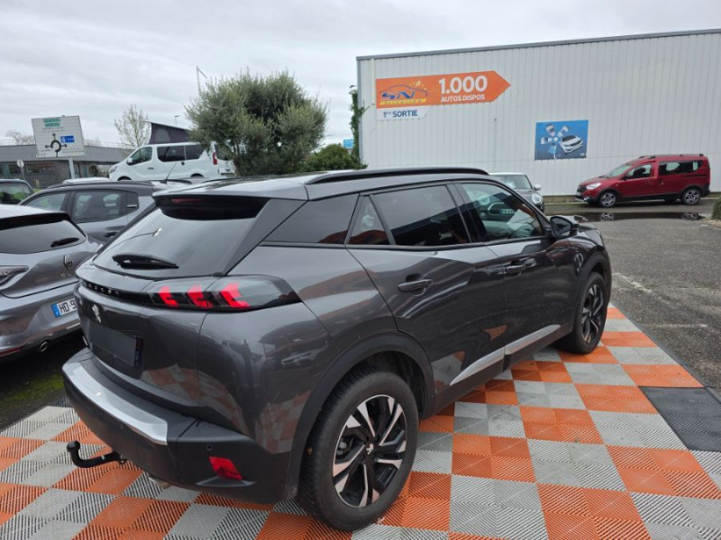 Photo 11 de l'offre de PEUGEOT 2008 II 1.5 BlueHDi 130 EAT8 ALLURE PACK Cockpit 3D Attel. à 20450€ chez Mérignac auto