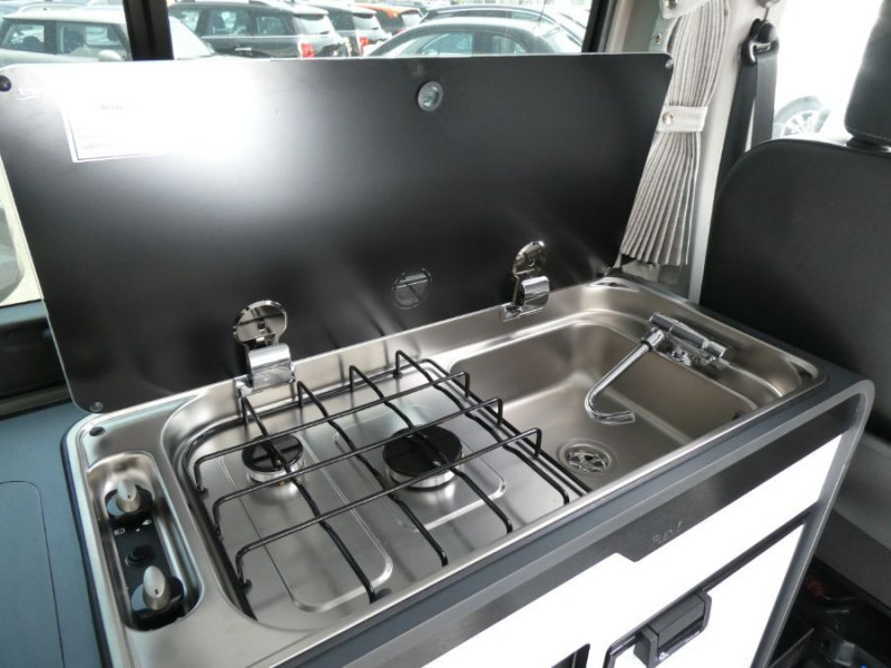 Photo 6 de l'offre de RENAULT TRAFIC VAN ANTILOPE VAN Aménagé FLEX 5 2.0 DCi 150 EDC L1 5PL Attel+Pte Vélo Tout Equipé à 65950€ chez Mérignac auto