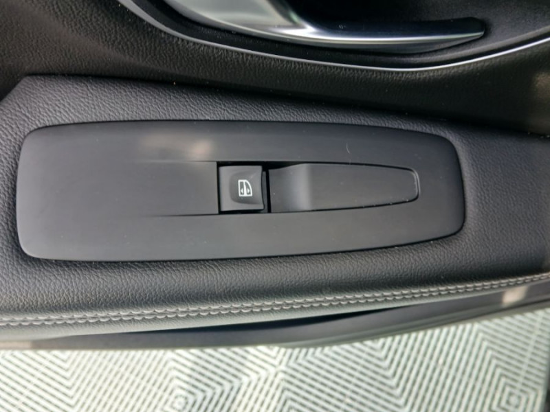 Photo 37 de l'offre de RENAULT GRAND SCENIC IV 1.6 DCI 130 BVM6 INTENS TOIT Pano 7PL Suivi. à 17490€ chez Mérignac auto