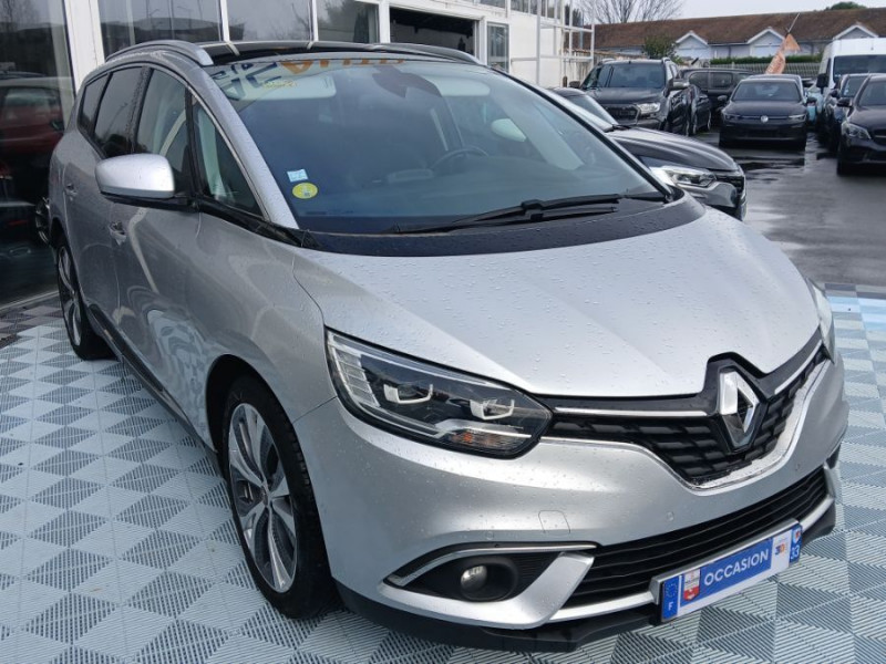 Photo 8 de l'offre de RENAULT GRAND SCENIC IV 1.6 DCI 130 BVM6 INTENS TOIT Pano 7PL Suivi. à 17490€ chez Mérignac auto
