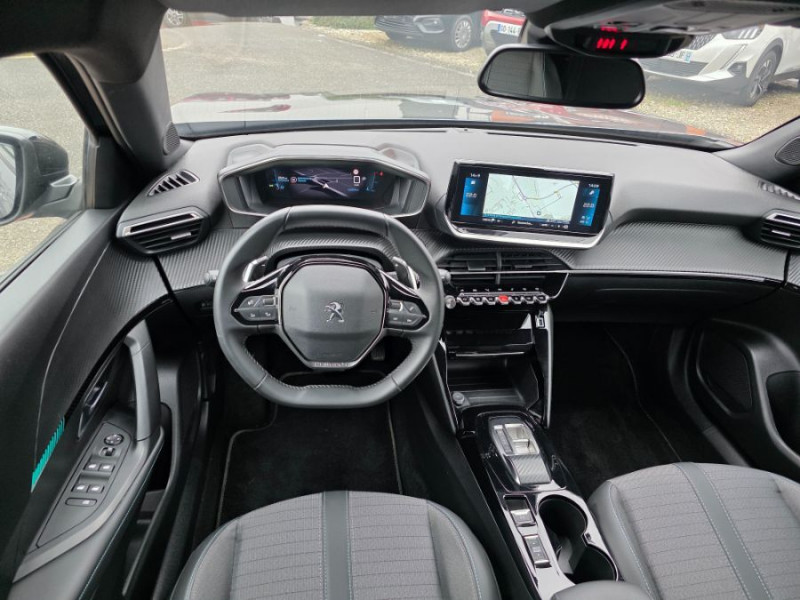 Photo 19 de l'offre de PEUGEOT 2008 II 1.5 BlueHDi 130 EAT8 ALLURE PACK Cockpit 3D Attel. à 20450€ chez Mérignac auto