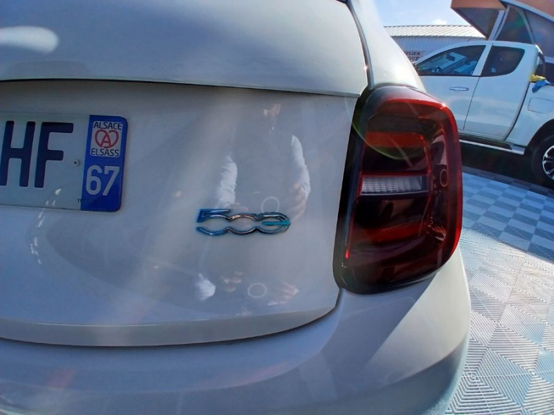 Photo 18 de l'offre de FIAT 500 III E 95 23.8KWH RED GPS Grand Ecran JA à 13450€ chez Mérignac auto