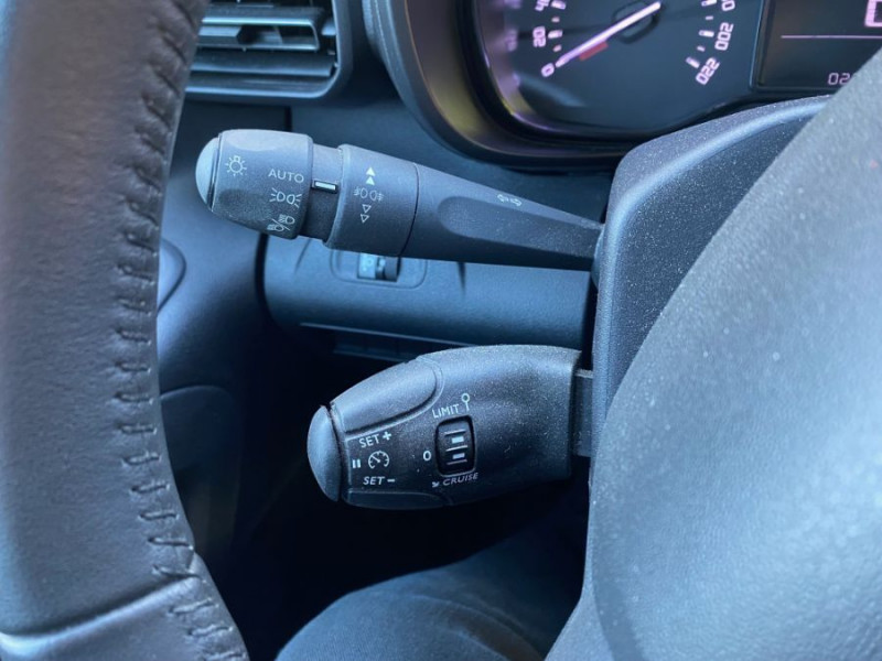 Photo 18 de l'offre de PEUGEOT PARTNER DOBLO 1.5 BlueHDi 130 BVM6 CONNECT GPS Camera 1ère Main 17450.H.T. à 17450€ chez Mérignac auto