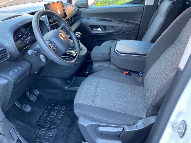 Photo 4 de l'offre de PEUGEOT PARTNER DOBLO 1.5 BlueHDi 130 BVM6 CONNECT GPS Camera 1ère Main 17450.H.T. à 17450€ chez Mérignac auto