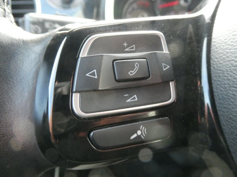 Photo 23 de l'offre de VOLKSWAGEN COCCINELLE CABRIOLET 1.2 TSI 105 BVM6 SOUND JA18 GPS Xénon Suivi VW à 19800€ chez Mérignac auto