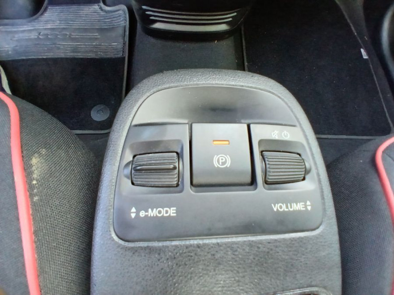 Photo 19 de l'offre de FIAT 500 III E 95 23.8KWH RED GPS Grand Ecran JA à 13450€ chez Mérignac auto