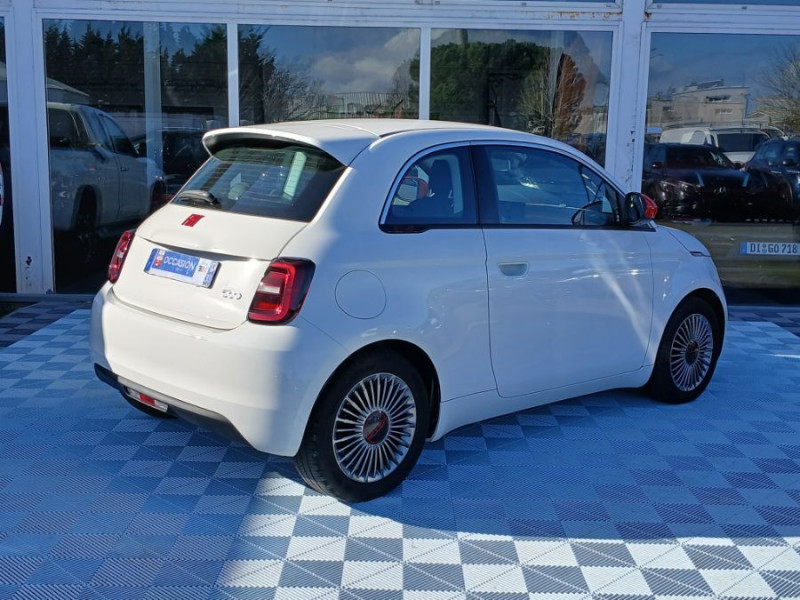 Photo 3 de l'offre de FIAT 500 III E 95 23.8KWH RED GPS Grand Ecran JA à 13450€ chez Mérignac auto