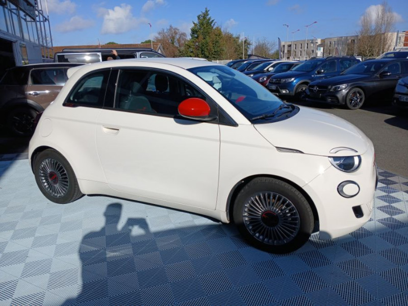 Photo 2 de l'offre de FIAT 500 III E 95 23.8KWH RED GPS Grand Ecran JA à 13450€ chez Mérignac auto