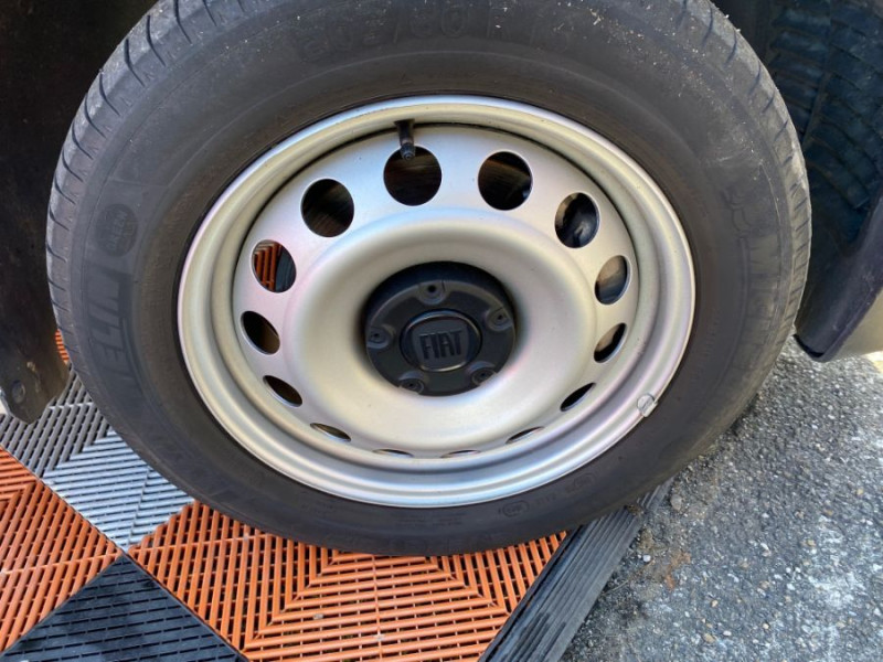 Photo 19 de l'offre de PEUGEOT PARTNER DOBLO 1.5 BlueHDi 130 BVM6 CONNECT GPS Camera 1ère Main 17450.H.T. à 17450€ chez Mérignac auto