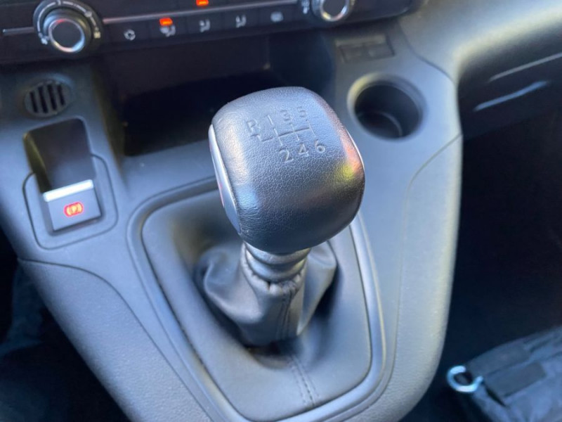 Photo 15 de l'offre de PEUGEOT PARTNER DOBLO 1.5 BlueHDi 130 BVM6 CONNECT GPS Camera 1ère Main 17450.H.T. à 17450€ chez Mérignac auto