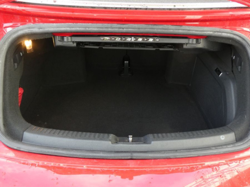 Photo 17 de l'offre de VOLKSWAGEN COCCINELLE CABRIOLET 1.2 TSI 105 BVM6 SOUND JA18 GPS Xénon Suivi VW à 19800€ chez Mérignac auto