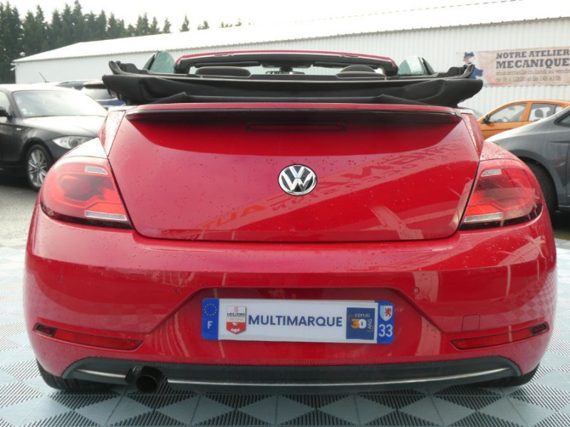 Photo 11 de l'offre de VOLKSWAGEN COCCINELLE CABRIOLET 1.2 TSI 105 BVM6 SOUND JA18 GPS Xénon Suivi VW à 19800€ chez Mérignac auto
