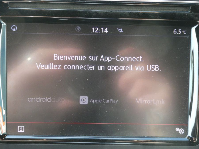 Photo 6 de l'offre de VOLKSWAGEN COCCINELLE CABRIOLET 1.2 TSI 105 BVM6 SOUND JA18 GPS Xénon Suivi VW à 19800€ chez Mérignac auto