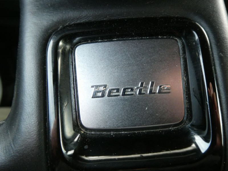 Photo 25 de l'offre de VOLKSWAGEN COCCINELLE CABRIOLET 1.2 TSI 105 BVM6 SOUND JA18 GPS Xénon Suivi VW à 19800€ chez Mérignac auto