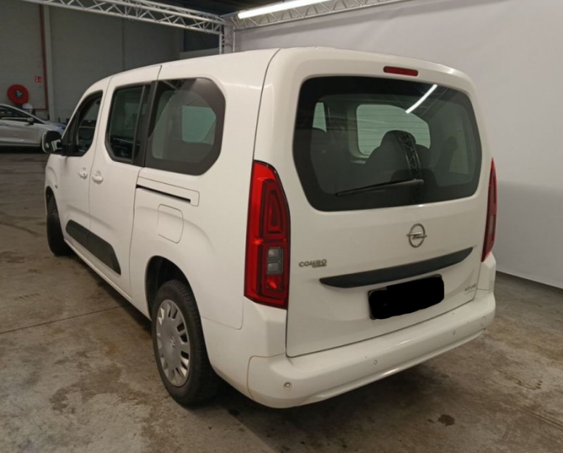 Photo 9 de l'offre de OPEL COMBO LIFE XL LONG 1.2 Turbo 110 BVM6 L2H1 ENJOY GPS Radar 7PL à 19900€ chez Mérignac auto