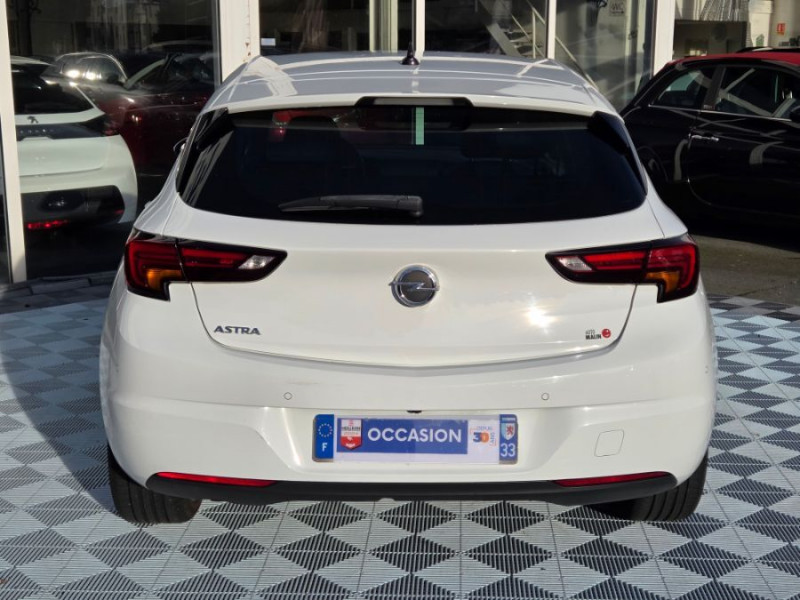 Photo 9 de l'offre de OPEL ASTRA V 1.5 TURBO D 122 BVA9 ULTIMATE Mi CUIR JA18 Options... à 16990€ chez Mérignac auto