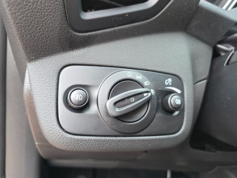 Photo 26 de l'offre de FORD KUGA 1.5 Flexifuel-E85 150 BVA 4X2 ST LINE Pack Prémium JA19 Attel. à 17450€ chez Mérignac auto