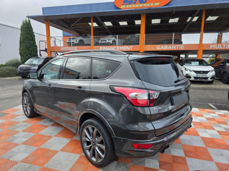 Photo 8 de l'offre de FORD KUGA 1.5 Flexifuel-E85 150 BVA 4X2 ST LINE Pack Prémium JA19 Attel. à 17450€ chez Mérignac auto