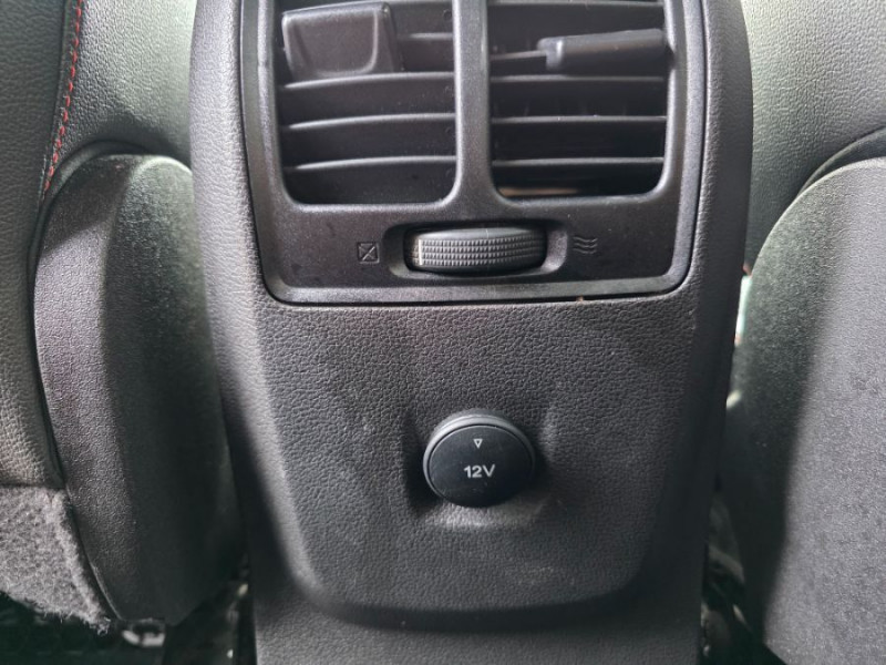 Photo 16 de l'offre de FORD KUGA 1.5 Flexifuel-E85 150 BVA 4X2 ST LINE Pack Prémium JA19 Attel. à 17450€ chez Mérignac auto