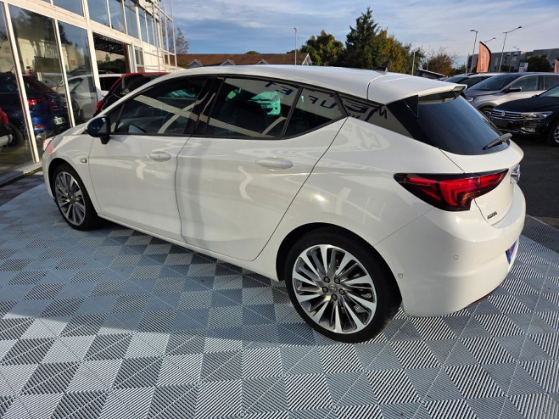 Photo 8 de l'offre de OPEL ASTRA V 1.5 TURBO D 122 BVA9 ULTIMATE Mi CUIR JA18 Options... à 16990€ chez Mérignac auto