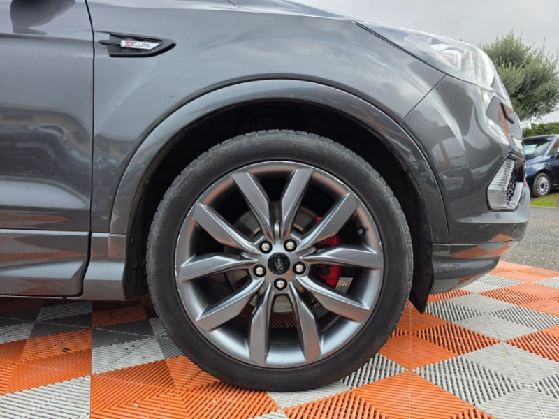 Photo 12 de l'offre de FORD KUGA 1.5 Flexifuel-E85 150 BVA 4X2 ST LINE Pack Prémium JA19 Attel. à 17450€ chez Mérignac auto