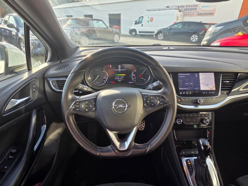 Photo 10 de l'offre de OPEL ASTRA V 1.5 TURBO D 122 BVA9 ULTIMATE Mi CUIR JA18 Options... à 16990€ chez Mérignac auto