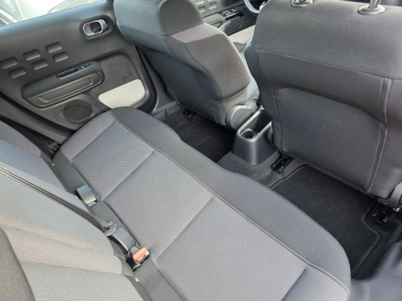 Photo 7 de l'offre de CITROEN C3 III 1.2 PureTech 82 SHINE GPS Camera à 9890€ chez Mérignac auto