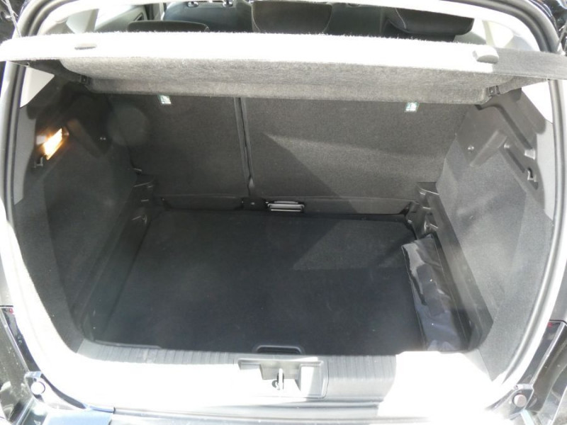 Photo 10 de l'offre de RENAULT CAPTUR II 1.3 TCe 130 EDC7 BUSINESS GPS Camera Radars Clim Auto à 17450€ chez Mérignac auto