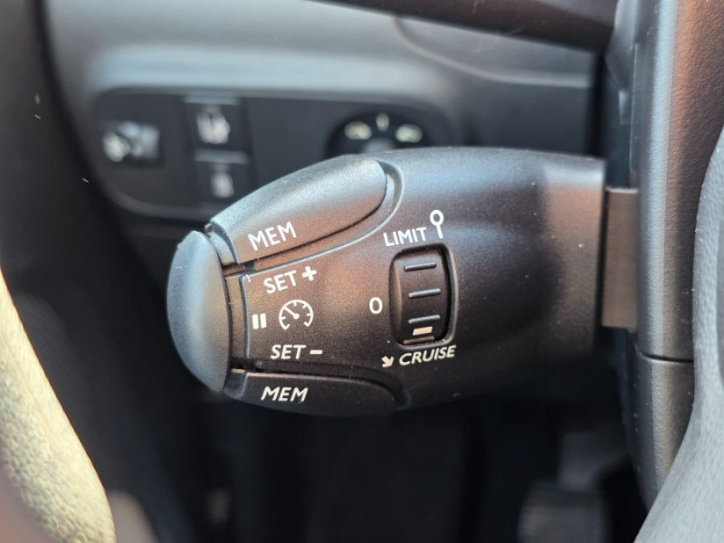 Photo 22 de l'offre de CITROEN C3 1.6 HDI 75 FEEL CLIM Bluetooth à 8950€ chez Mérignac auto