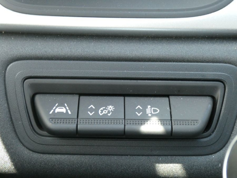 Photo 31 de l'offre de RENAULT CAPTUR II 1.3 TCe 130 EDC7 BUSINESS GPS Camera Radars Clim Auto à 17450€ chez Mérignac auto